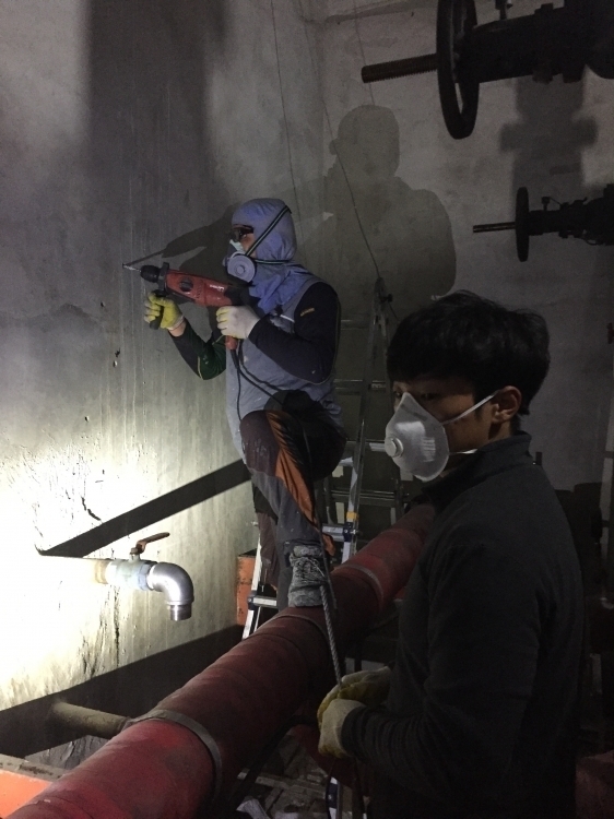 홀천공